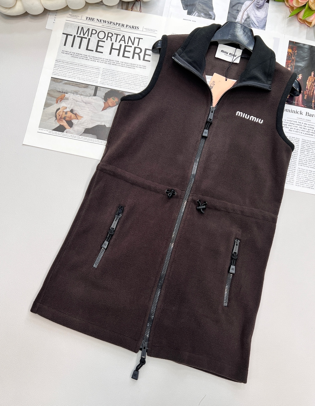 🆕Miumiu2025新款拉链工装摇粒绒背心裙，定制YB摇粒绒材质 质感舒适 保暖柔软 百搭好穿 无袖连