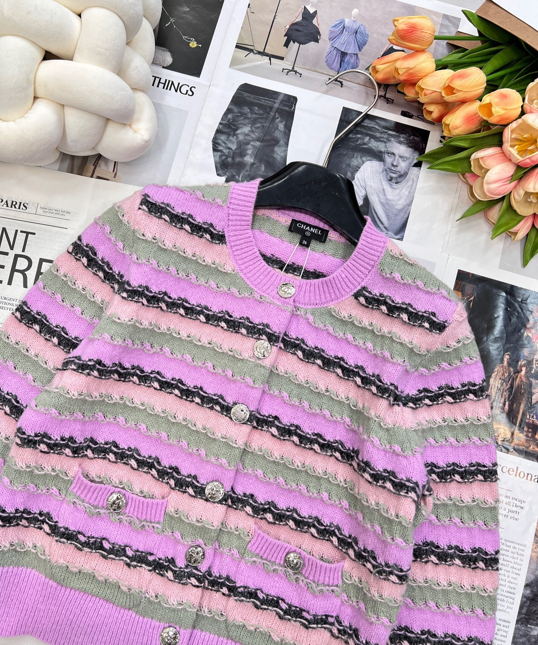🆕CHANEL新款撞色条纹针织开衫，定制YB羊绒纱线织造 穿搭舒适 柔软细腻 圆领针织开衫剪裁 前襟和口