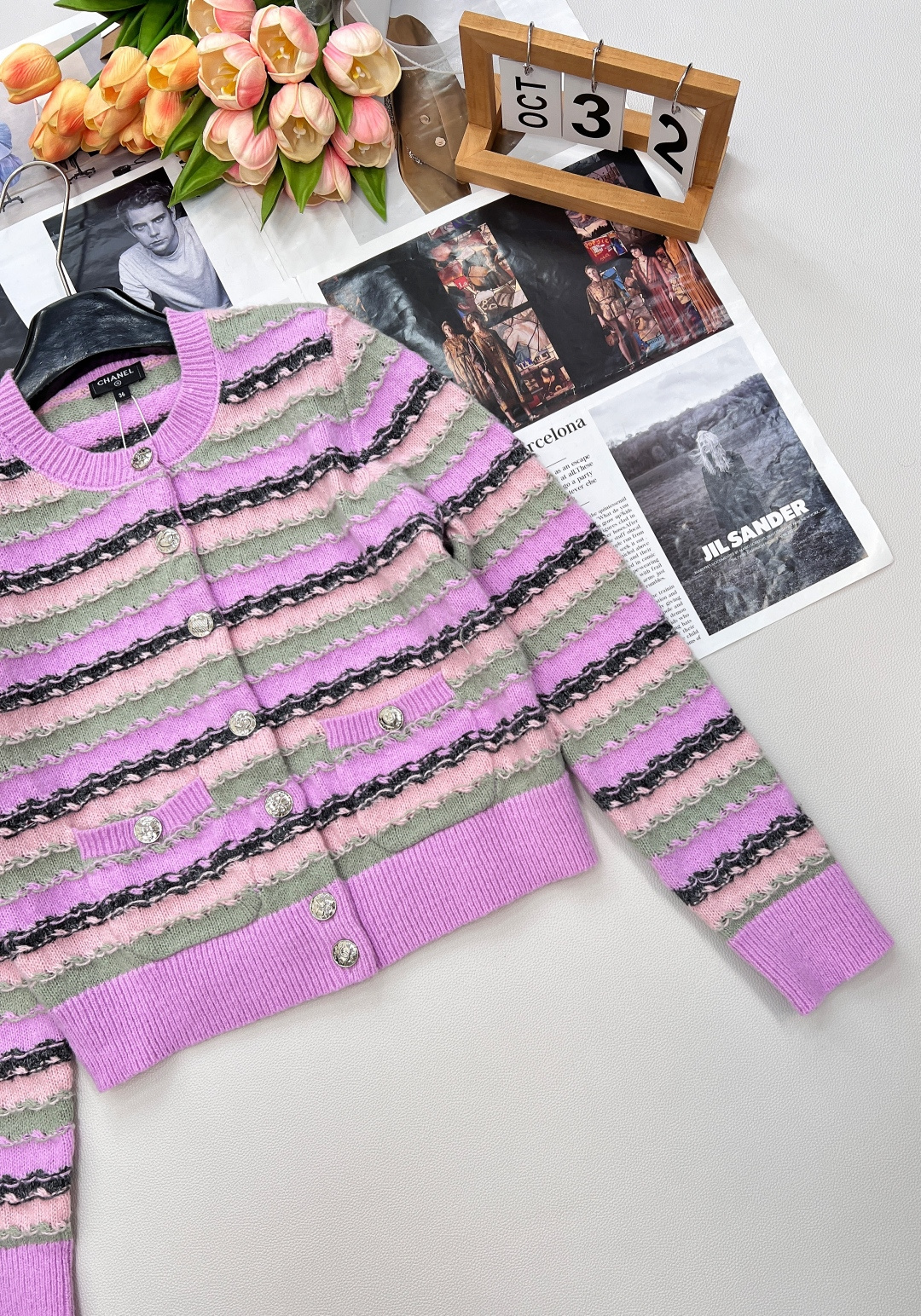 🆕CHANEL新款撞色条纹针织开衫，定制YB羊绒纱线织造 穿搭舒适 柔软细腻 圆领针织开衫剪裁 前襟和口