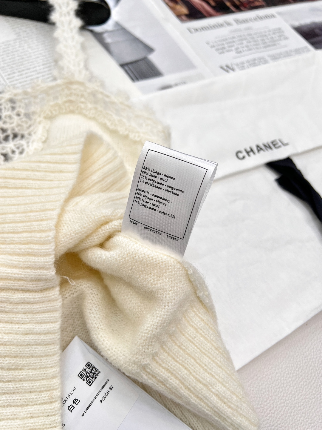 🆕CHANEL新款镂空钩花针织背心，定制YB羊毛纱线织造 柔软亲肤 舒适有型 平口领吊带背心版型 吊带和