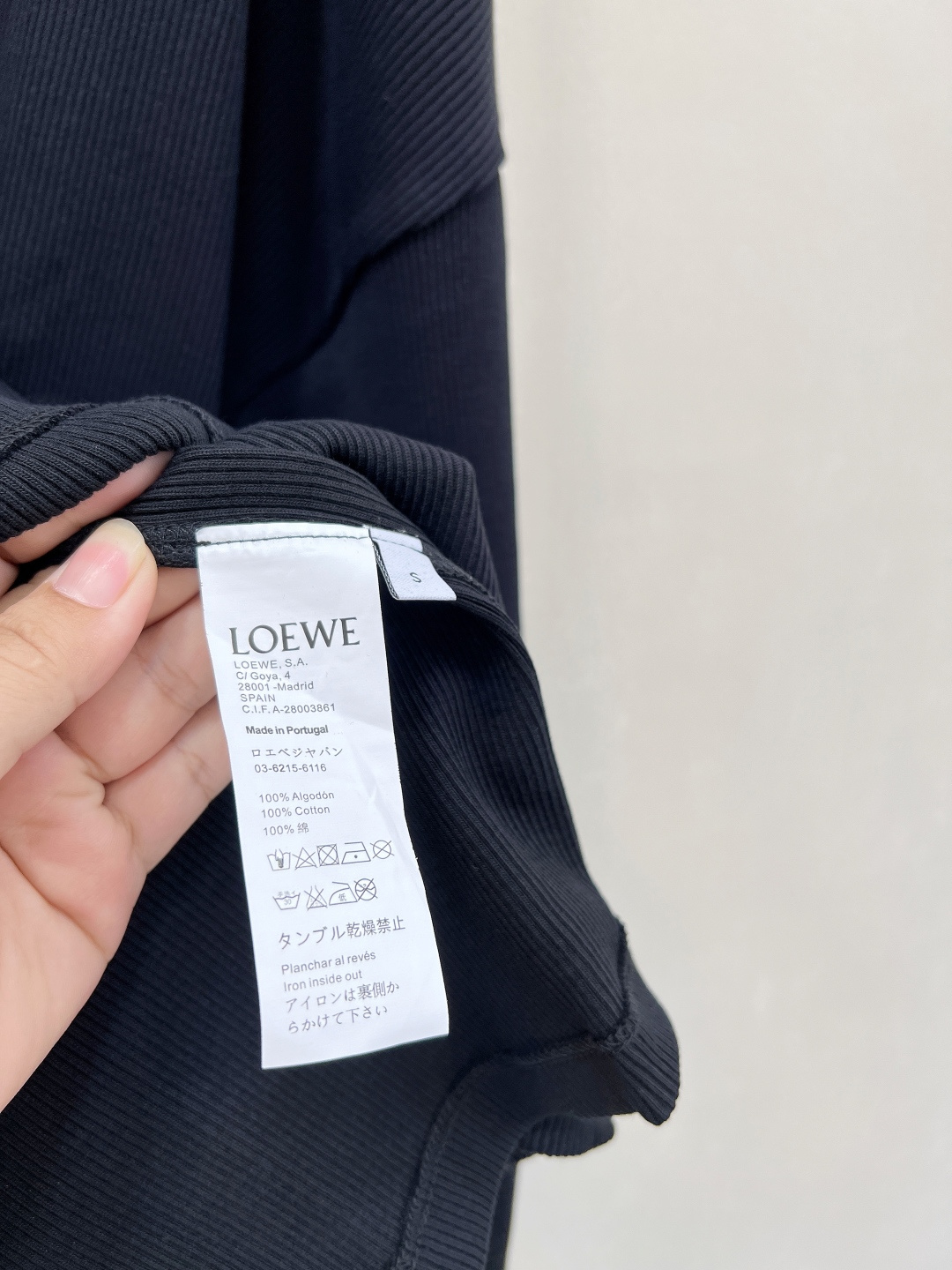 🆕Loewe螺纹圆领刺绣logo上衣，定制YB斜纹全棉材质 亲肤柔软 弹力十足 圆领长袖裁剪 领口平纹包