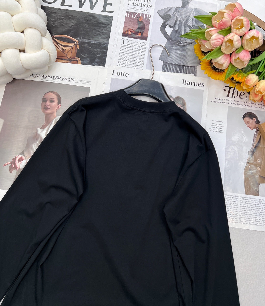 🆕DIOR新款小标签圆领长袖T恤，采用24S特纺紧密棉面料，185g；搭配32S双纱螺纹，300g。紧密