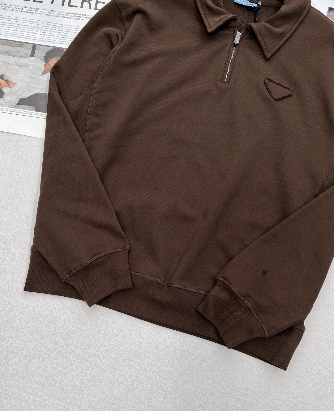 🆕Prada新款翻领拉链卫衣，定制YB原生全棉材质 质感高级 久洗不易变形起球 穿搭有型 精致翻领卫衣版