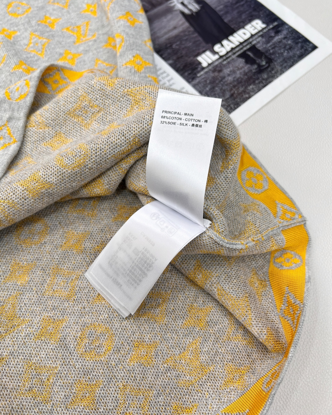 🆕 LOUIS VUITTON 提花满印黄色老花logo短袖针织衫✨ 经典老花，焕新演绎✨ 以品牌标志性