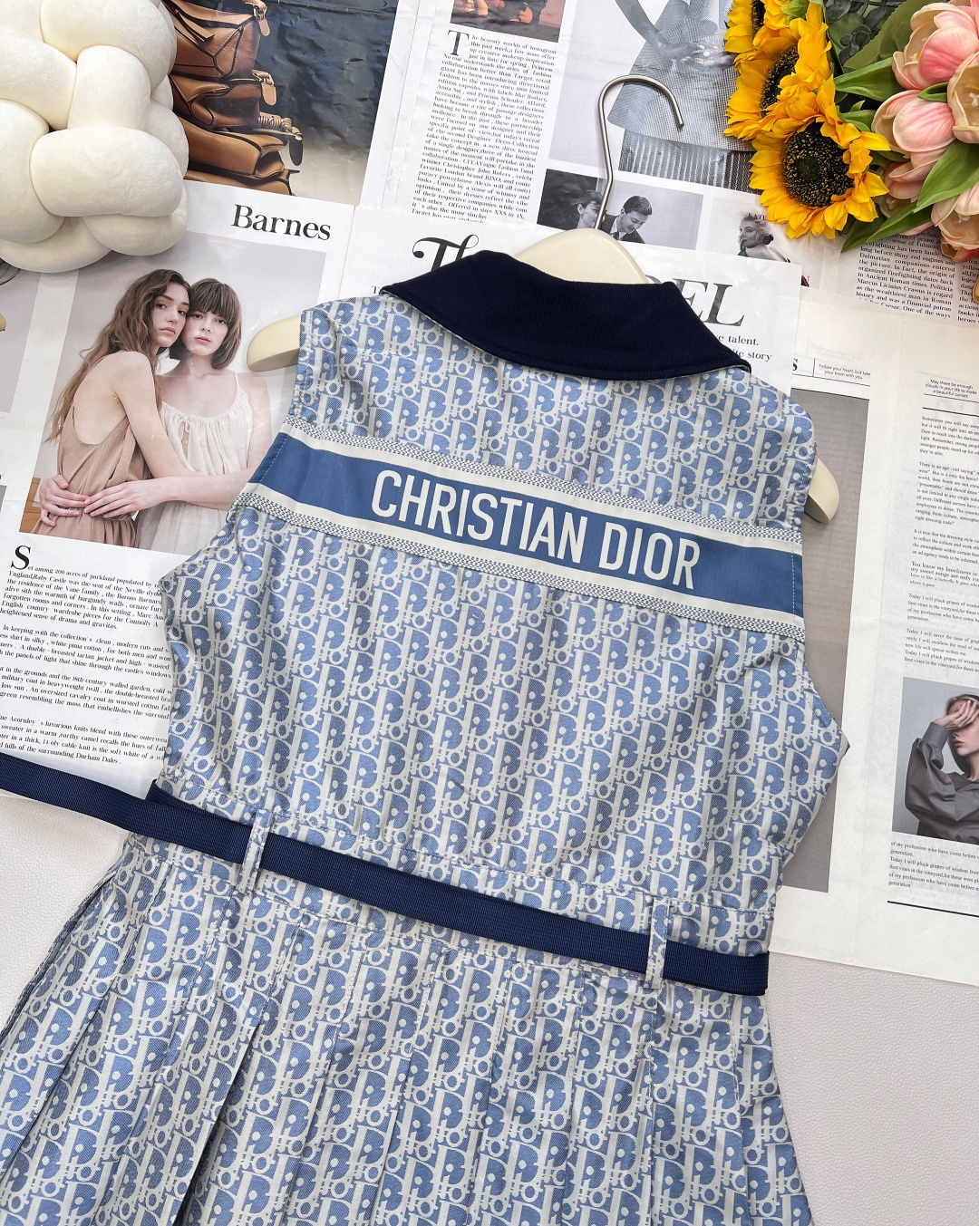 🆕DIORSS新品上架提花腰带背心裙，定制YB进口提花冲锋材质 质感挺括 上身有型 无袖连衣裙版型 通体