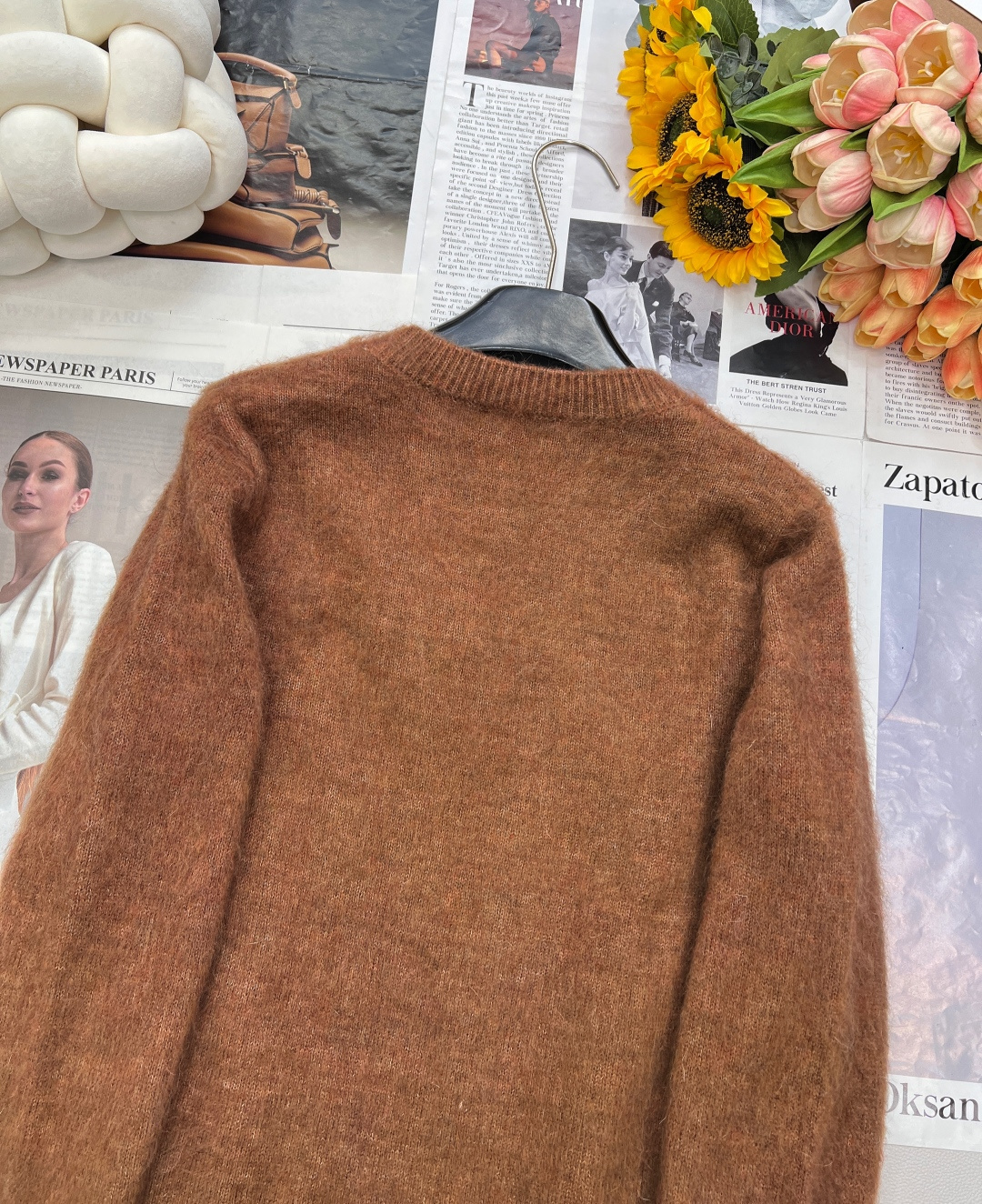 🆕Sanint Lauren*SS新款胸针字母针织毛衣定制YB羊毛纱线织造 柔软舒适 洋气显瘦 圆领套头