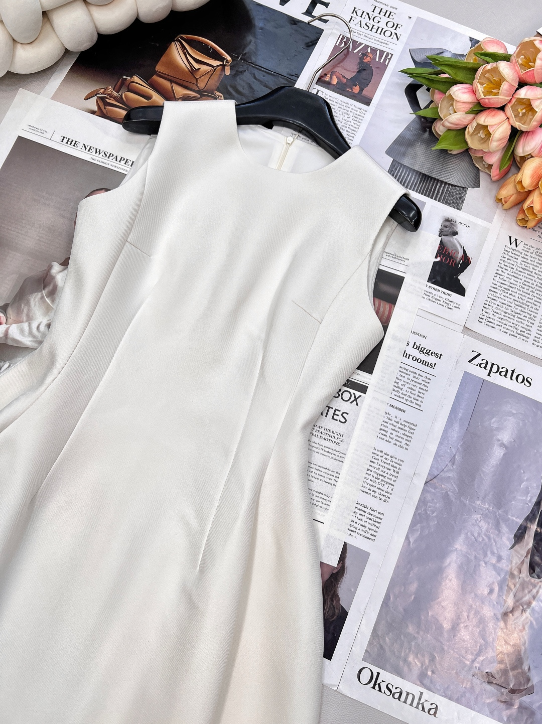 🆕DIOR新款花苞无袖收腰长款背心连衣裙这种日常又高级的裙子真的会让人反复爱上裙身没有其他辅料的点缀装饰