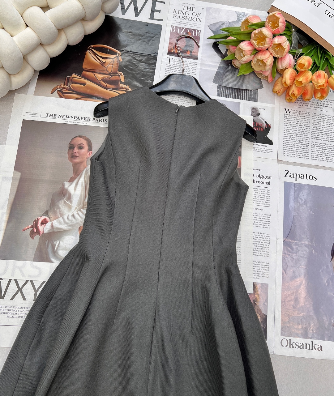 🆕DIOR新款花苞无袖收腰长款背心连衣裙这种日常又高级的裙子真的会让人反复爱上裙身没有其他辅料的点缀装饰