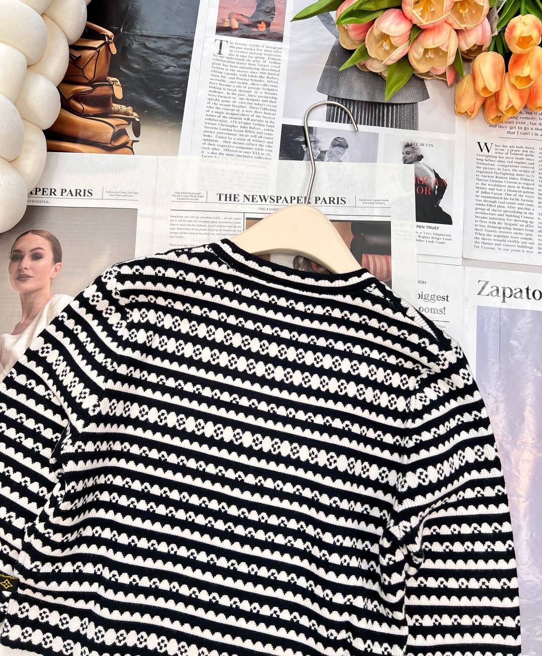 🆕Louis Vuitton新款钩花针织开衫定制纱线织造 质感高级舒适 短款修身针织开衫剪裁 两袖和衣摆