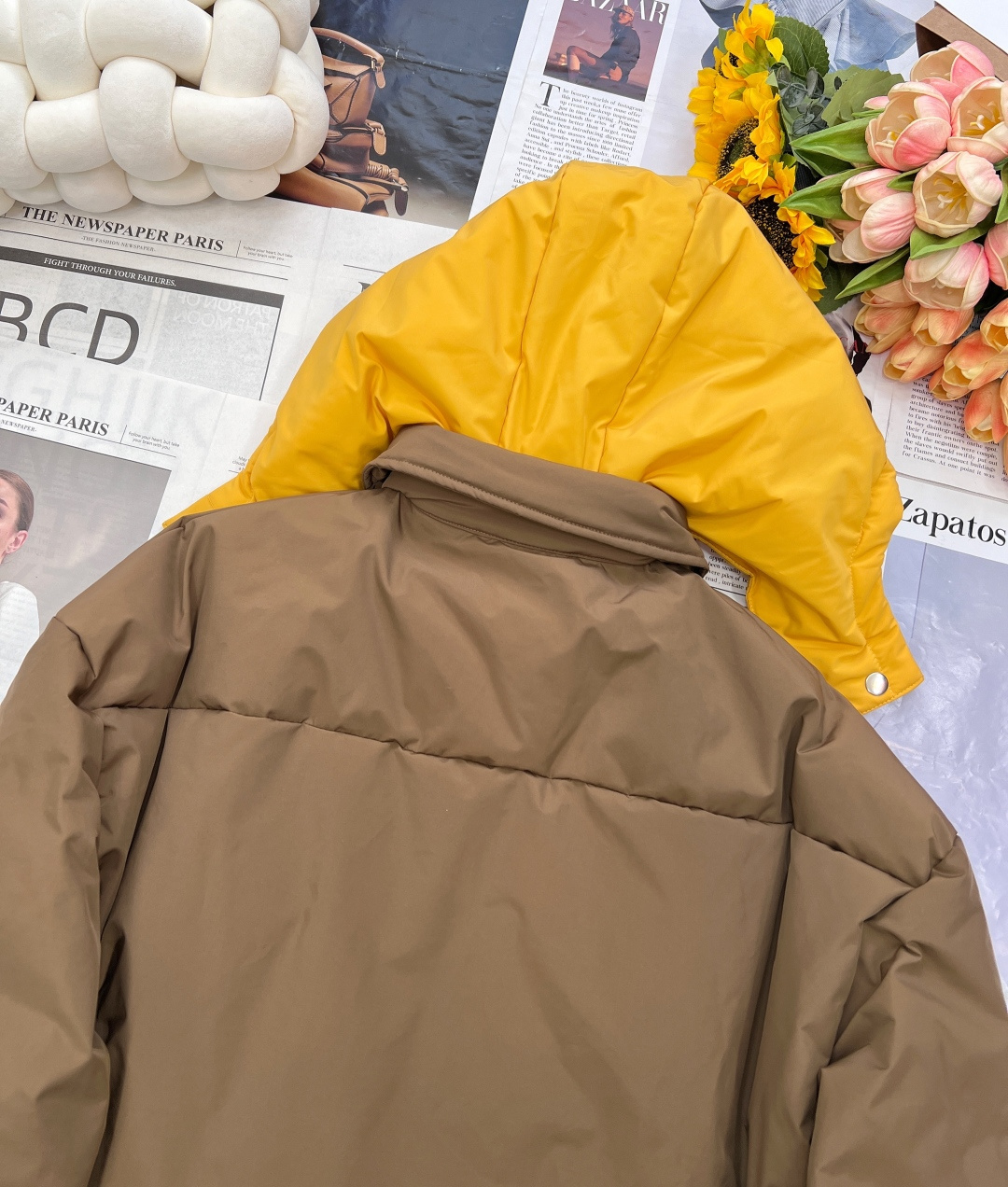 🆕Miumiu2025新款可拆卸撞色连帽羽绒外套，定制YB进口防风尼龙材质 质感光泽 防水防风 白鹅绒填