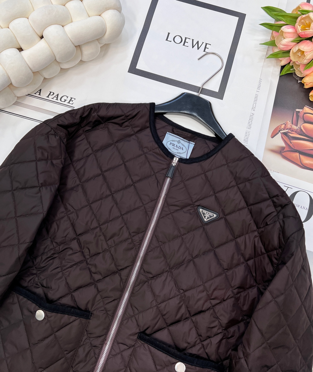 🆕PRADA菱格圆领羽绒棉服，定制YB进口防风防水尼龙材质 其工艺还原 升级材质 提升秋冬御寒功能 羽绒