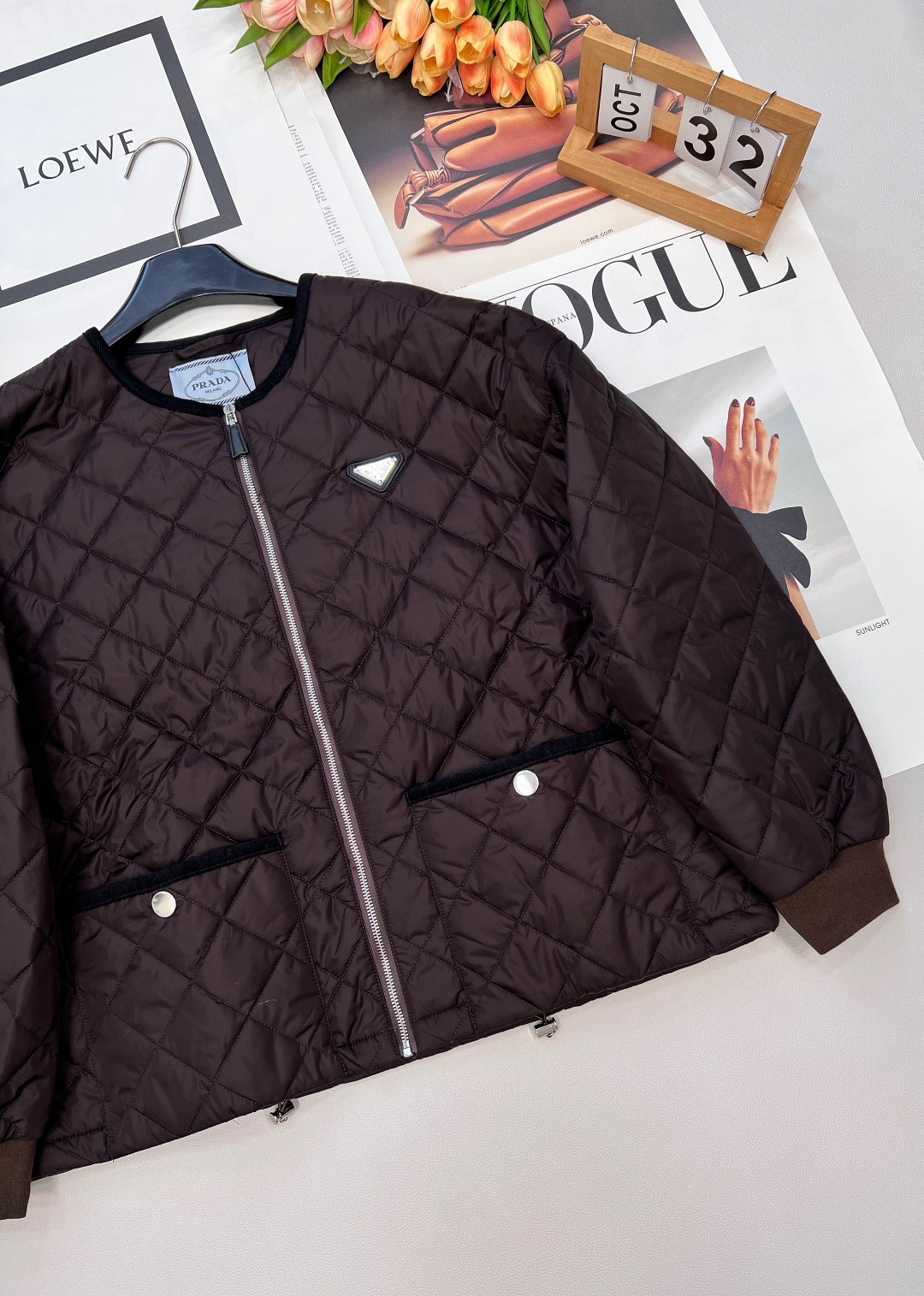 🆕PRADA菱格圆领羽绒棉服，定制YB进口防风防水尼龙材质 其工艺还原 升级材质 提升秋冬御寒功能 羽绒