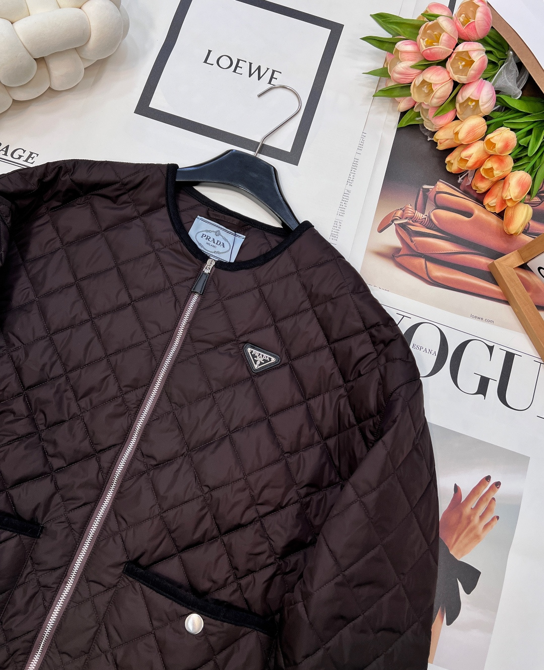 🆕PRADA菱格圆领羽绒棉服，定制YB进口防风防水尼龙材质 其工艺还原 升级材质 提升秋冬御寒功能 羽绒