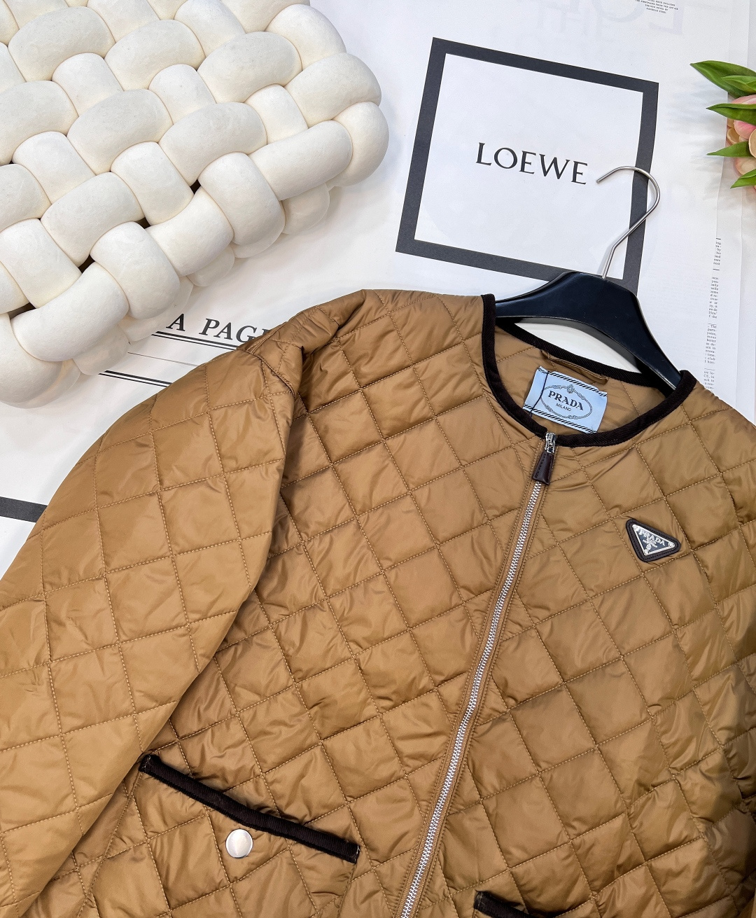 🆕PRADA菱格圆领羽绒棉服，定制YB进口防风防水尼龙材质 其工艺还原 升级材质 提升秋冬御寒功能 羽绒