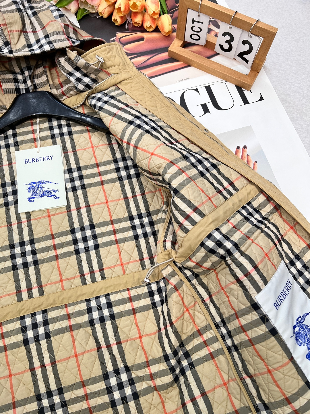 🆕BURBERRY格纹连帽菱格绗缝棉服，这种小菱格是今年新出的元素，可以最大化压低棉服的臃肿感，穿上轻便