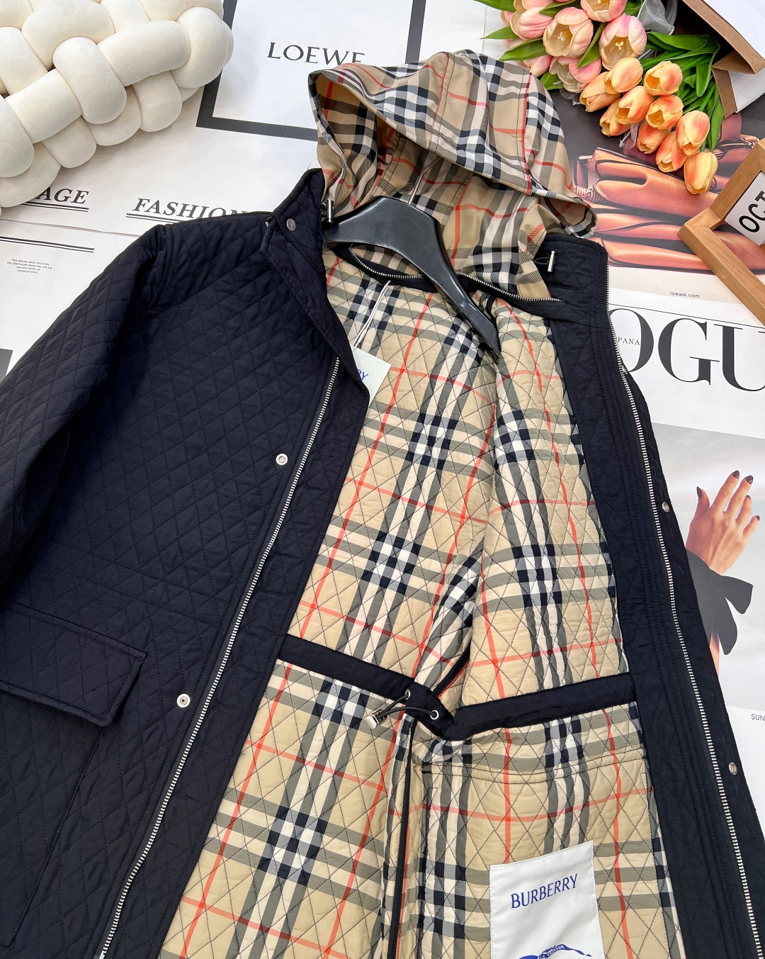 🆕BURBERRY格纹连帽菱格绗缝棉服，这种小菱格是今年新出的元素，可以最大化压低棉服的臃肿感，穿上轻便