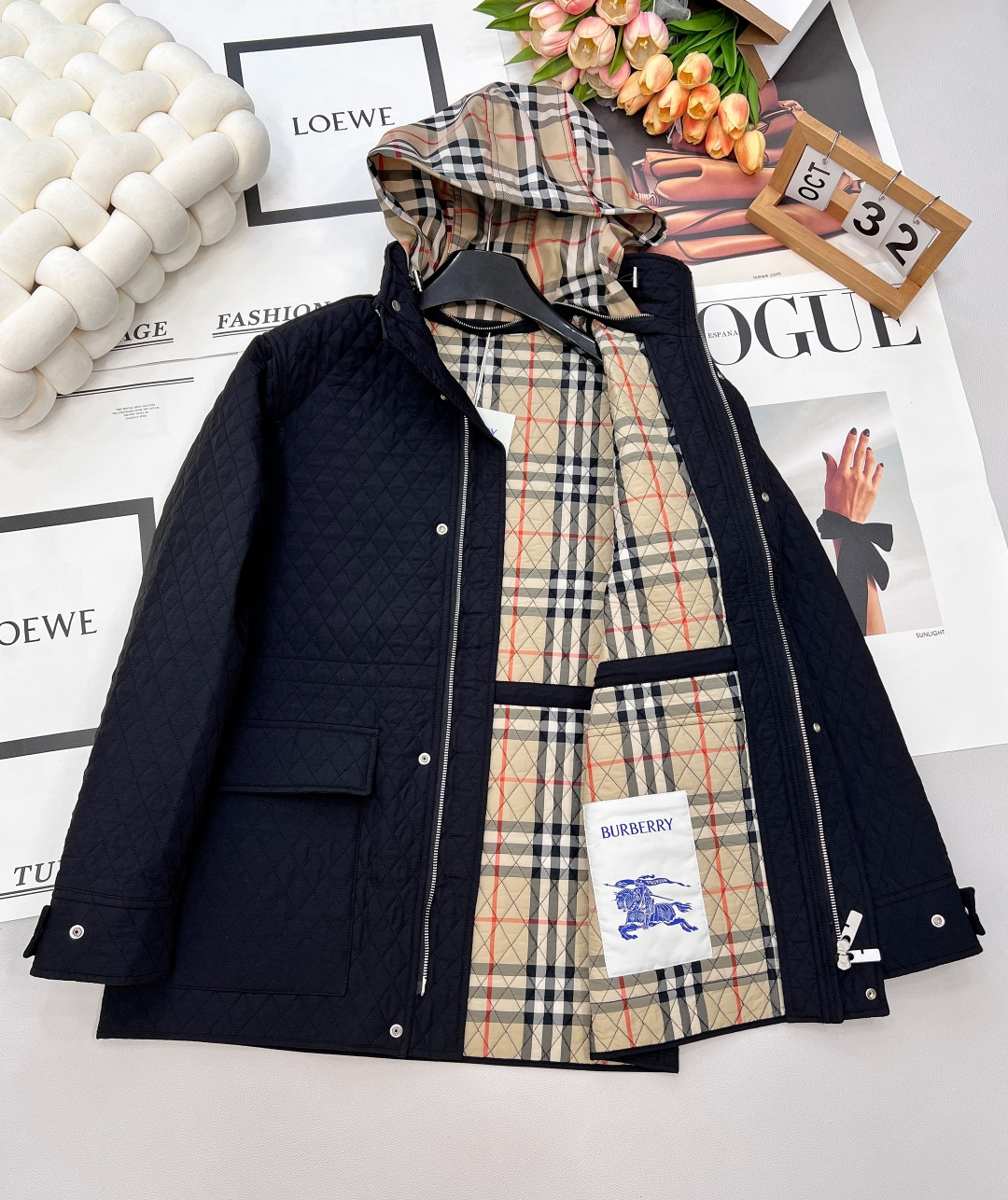 🆕BURBERRY格纹连帽菱格绗缝棉服，这种小菱格是今年新出的元素，可以最大化压低棉服的臃肿感，穿上轻便