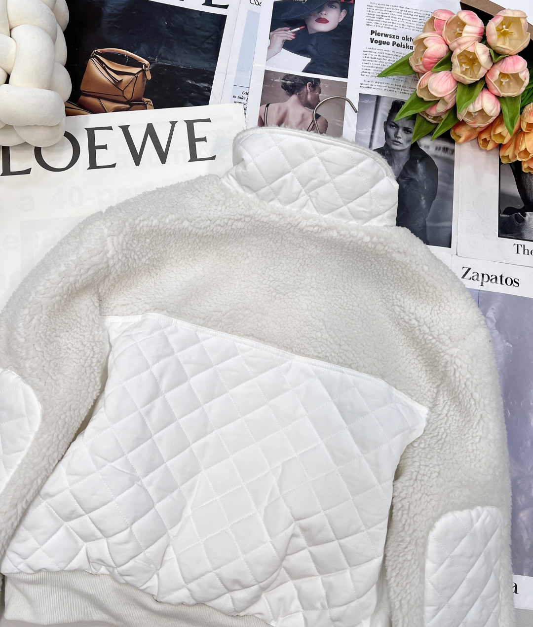 🆕alo25Fw早秋新款颗粒绒泰迪羊羔毛拼接外套来啦！独家高版出品，堪称冬日时髦精的宠儿，更是极具性价比