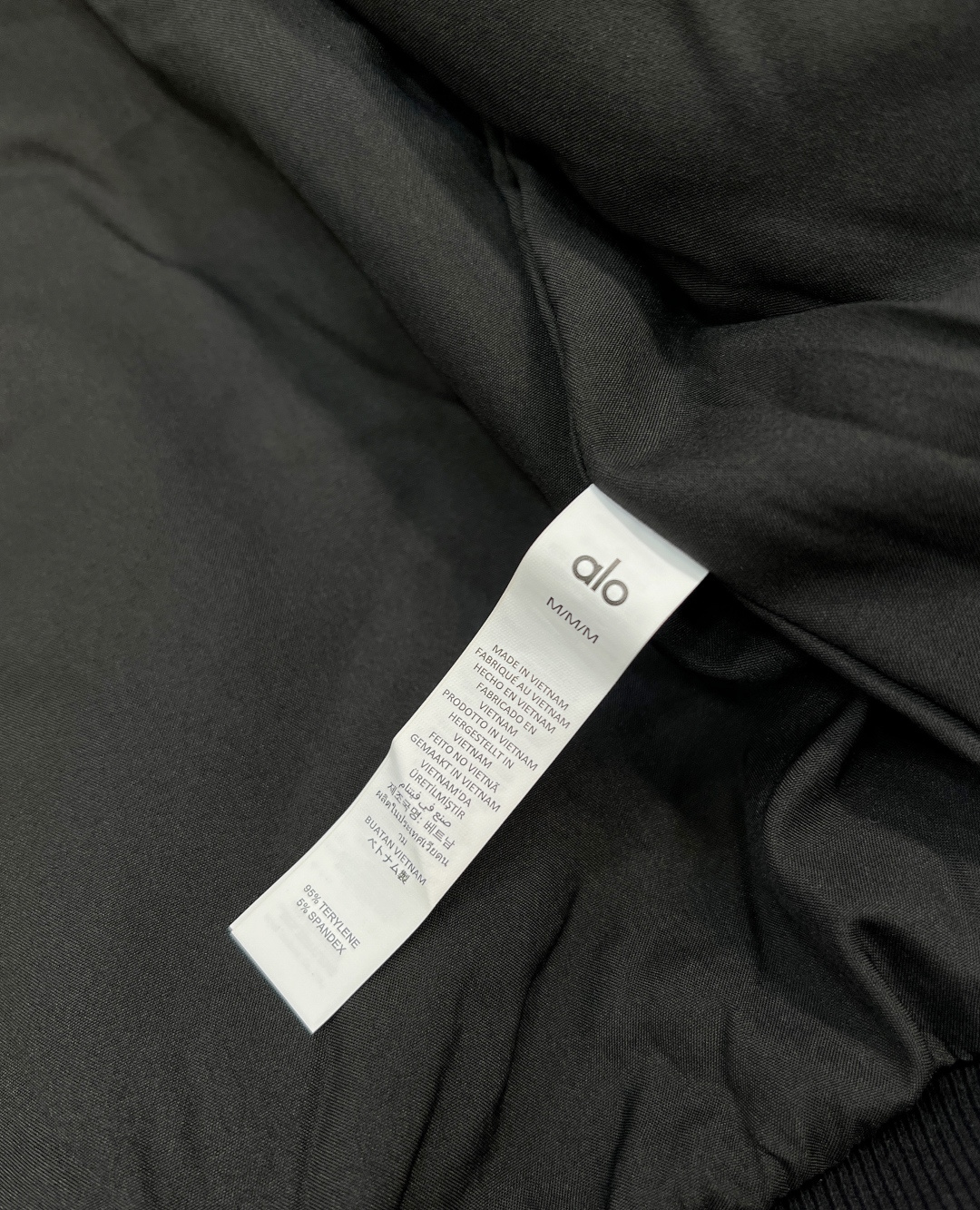 🆕alo25Fw早秋新款颗粒绒泰迪羊羔毛拼接外套来啦！独家高版出品，堪称冬日时髦精的宠儿，更是极具性价比