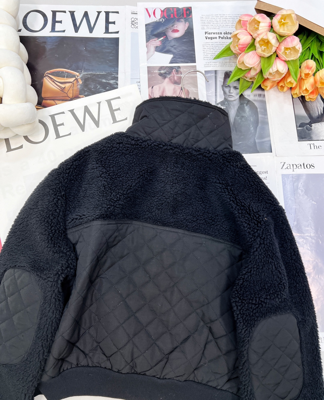 🆕alo25Fw早秋新款颗粒绒泰迪羊羔毛拼接外套来啦！独家高版出品，堪称冬日时髦精的宠儿，更是极具性价比