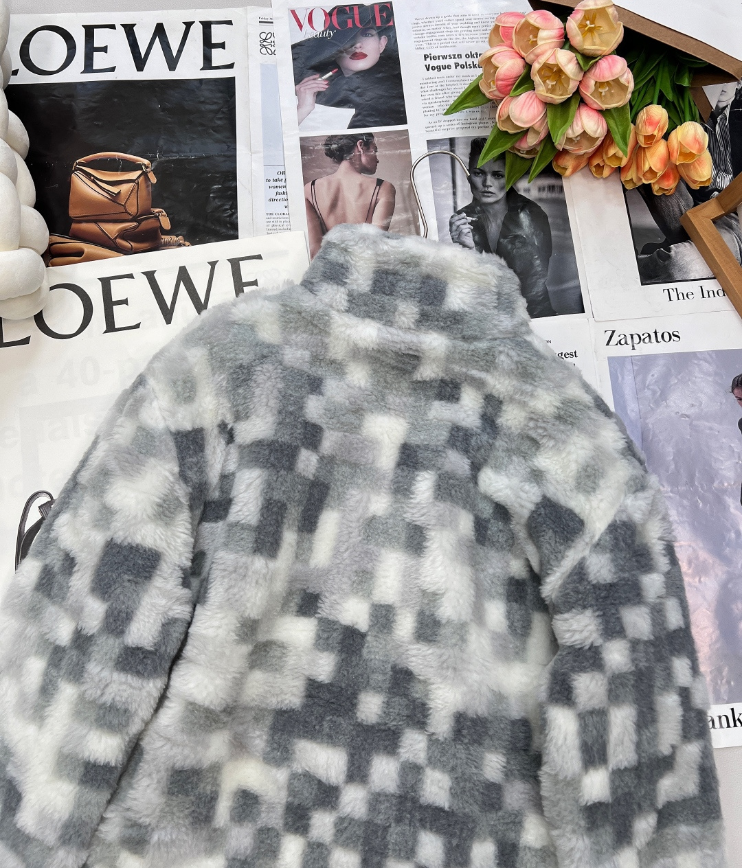 🆕 LOUIS VUITTON 滑雪系列 方块拼色泰迪熊羊羔毛外套超级好看的一件 毛茸茸的感觉真是惹人爱