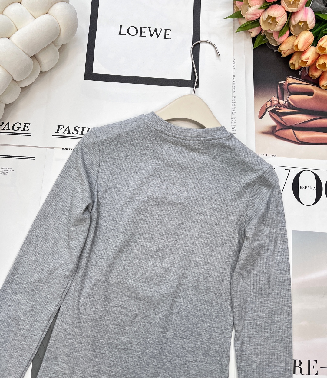 🆕CHANEL早秋新款手缝钻饰logo圆领长袖T恤▪️独家高版出品！秋冬衣橱必入的长袖T恤，长袖T恤才是