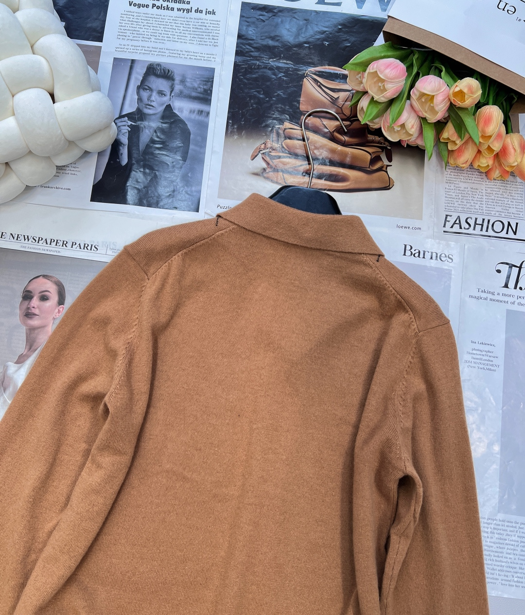 🆕Miumiu25Fw早秋新款格纹针织上衣丨高版出品！菱形图案为这款柔软羊毛Polo毛衣的精致工艺增添了