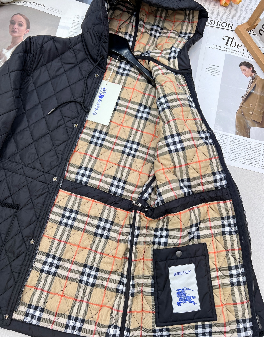 🆕Burberry2025新品上架连帽中长棉服，定制YB防风防水尼龙材质 羽绒棉填充内里 整件轻薄保暖 