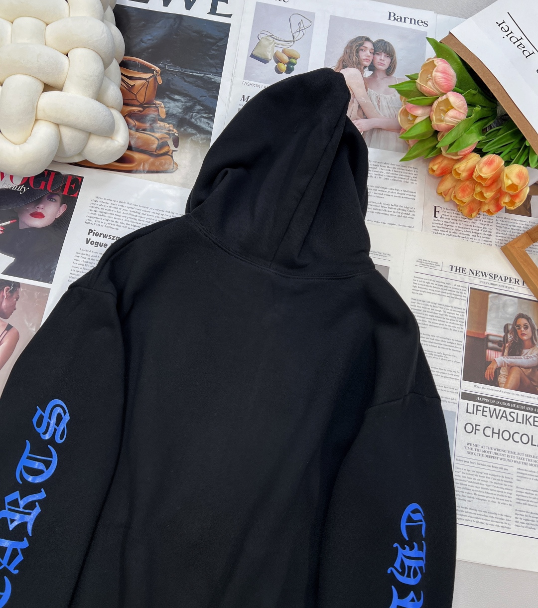 🆕 CHROME HEARTS 克罗心经典款花藤梵文印花臂加绒连帽卫衣穿上就是随性自如的街头氛围感，早早