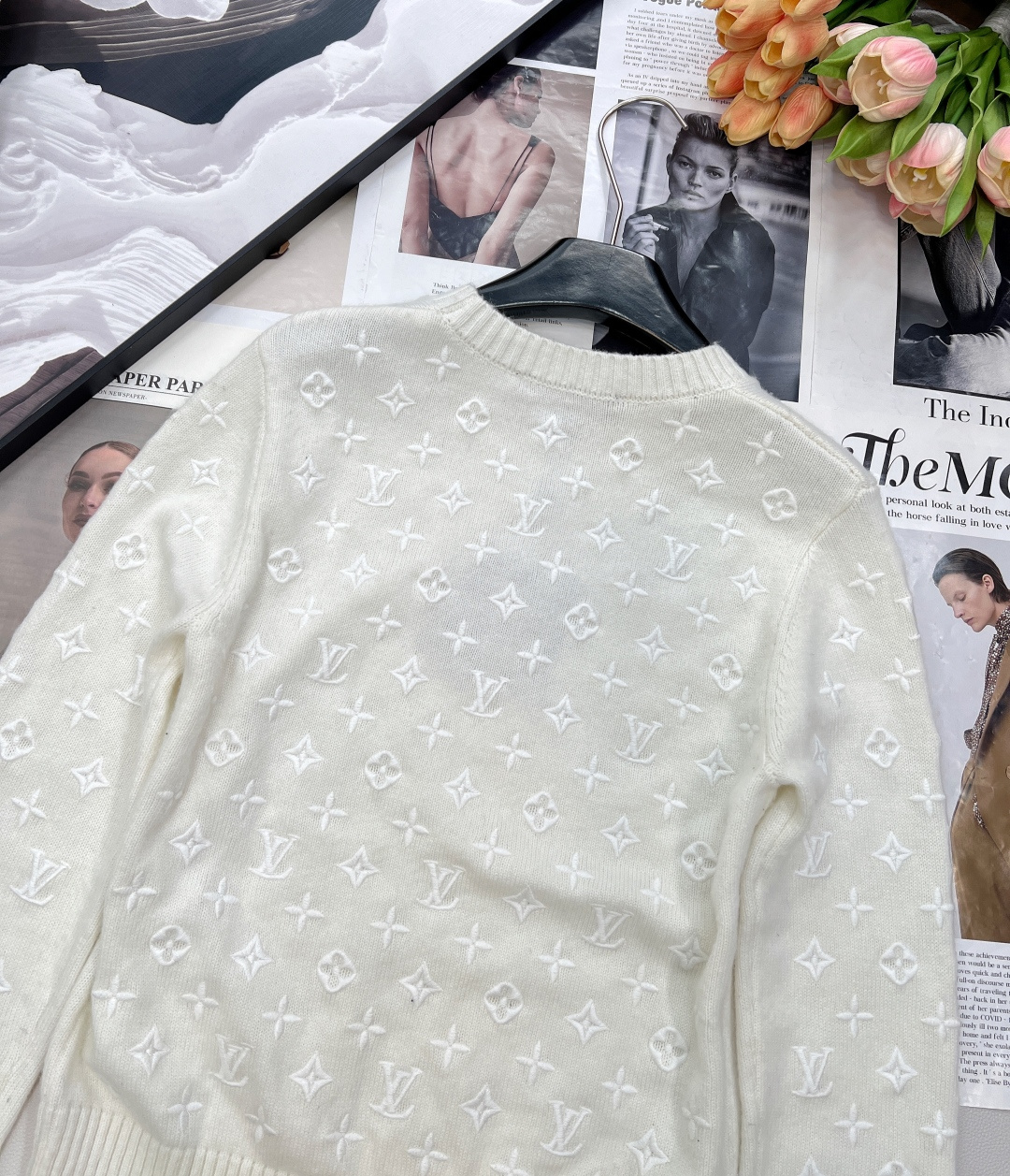 🆕Louis Vuitton2025新款圆领刺绣针织套头毛衣定制YB羊绒纱线织造 质感细腻 穿搭舒适 圆