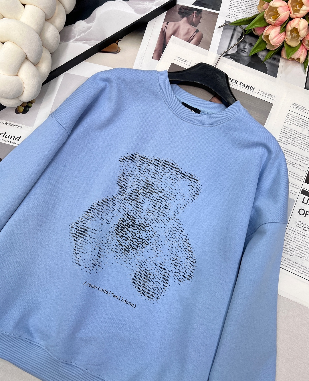 🆕We11done 2025FW小熊卫衣🐌 omg 贼啦洋气的断货王来啦😍潮流的插肩袖设计 慵懒随意 简