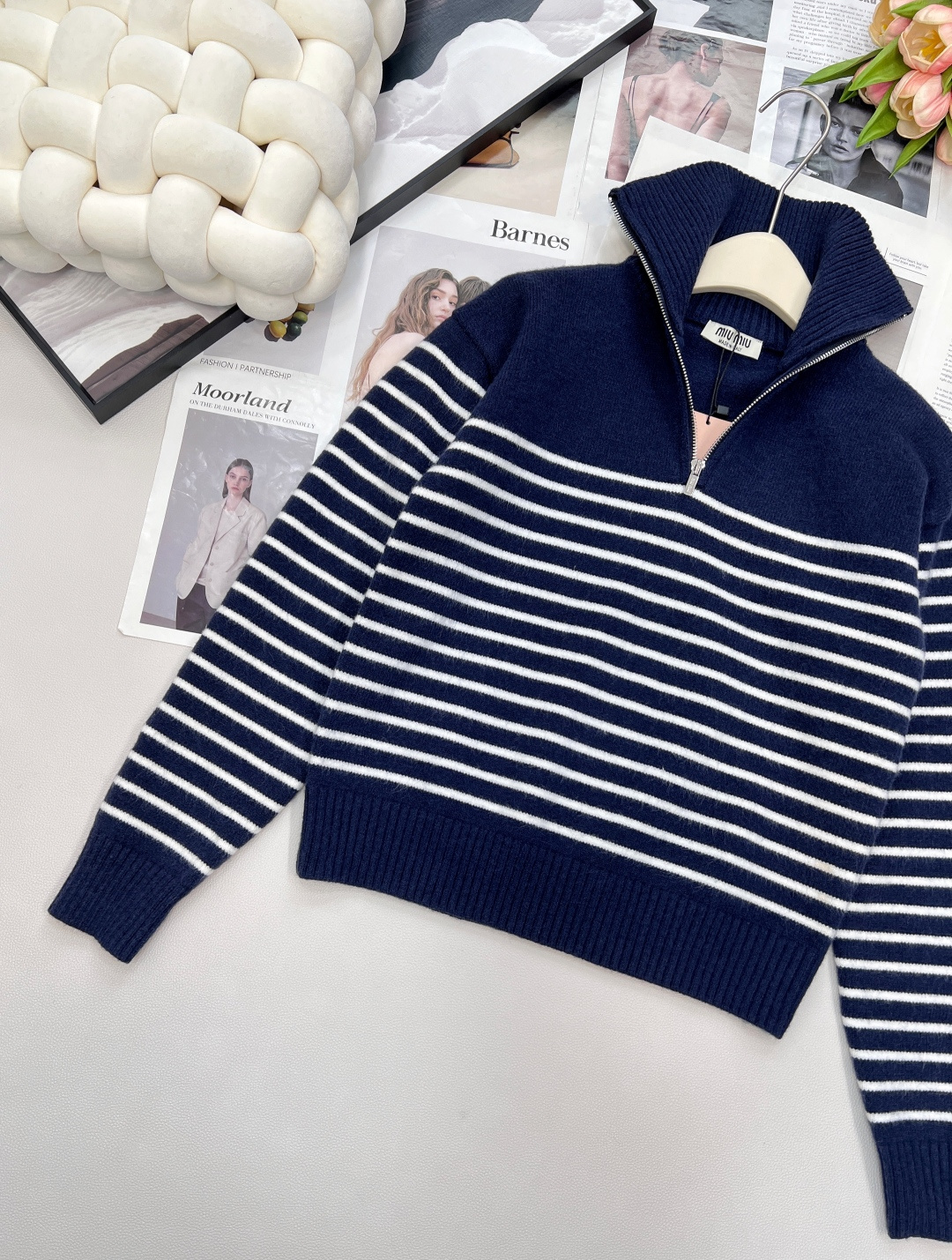 🆕Miumiu25Fw早秋新款学院风氛围感条纹毛衣丨⚠独家yb开发！高版出品！半拉链设计廓形设计很韩系风