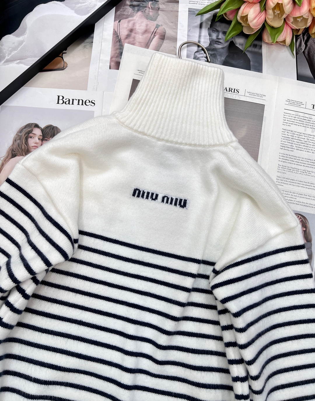 🆕Miumiu25Fw早秋新款学院风氛围感条纹毛衣丨⚠独家yb开发！高版出品！半拉链设计廓形设计很韩系风
