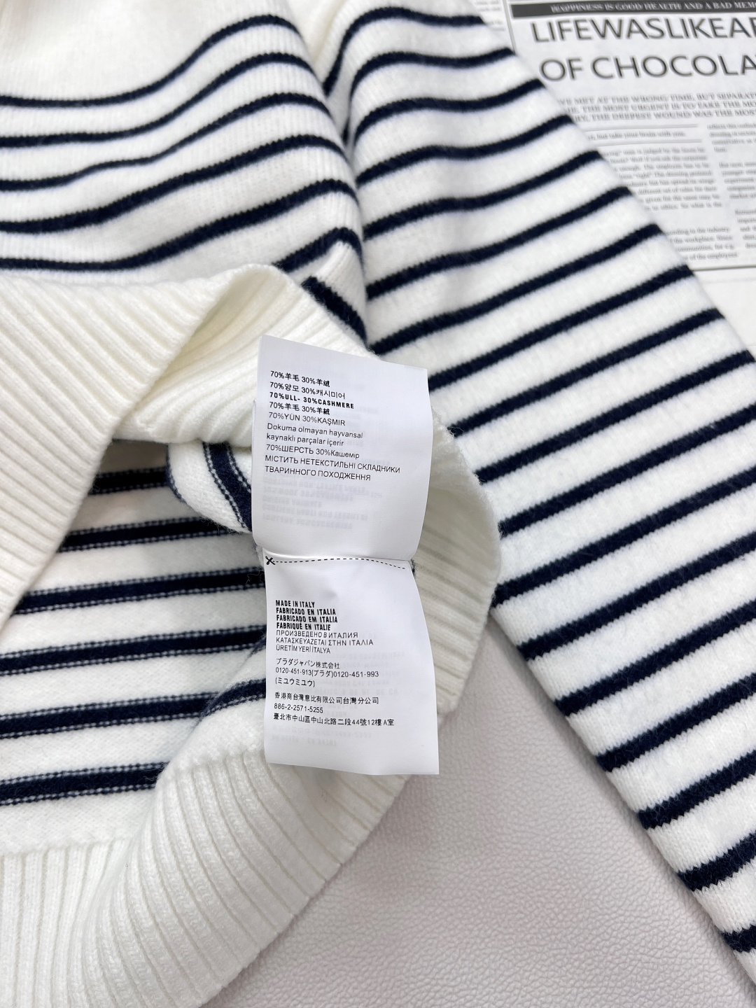 🆕Miumiu25Fw早秋新款学院风氛围感条纹毛衣丨⚠独家yb开发！高版出品！半拉链设计廓形设计很韩系风