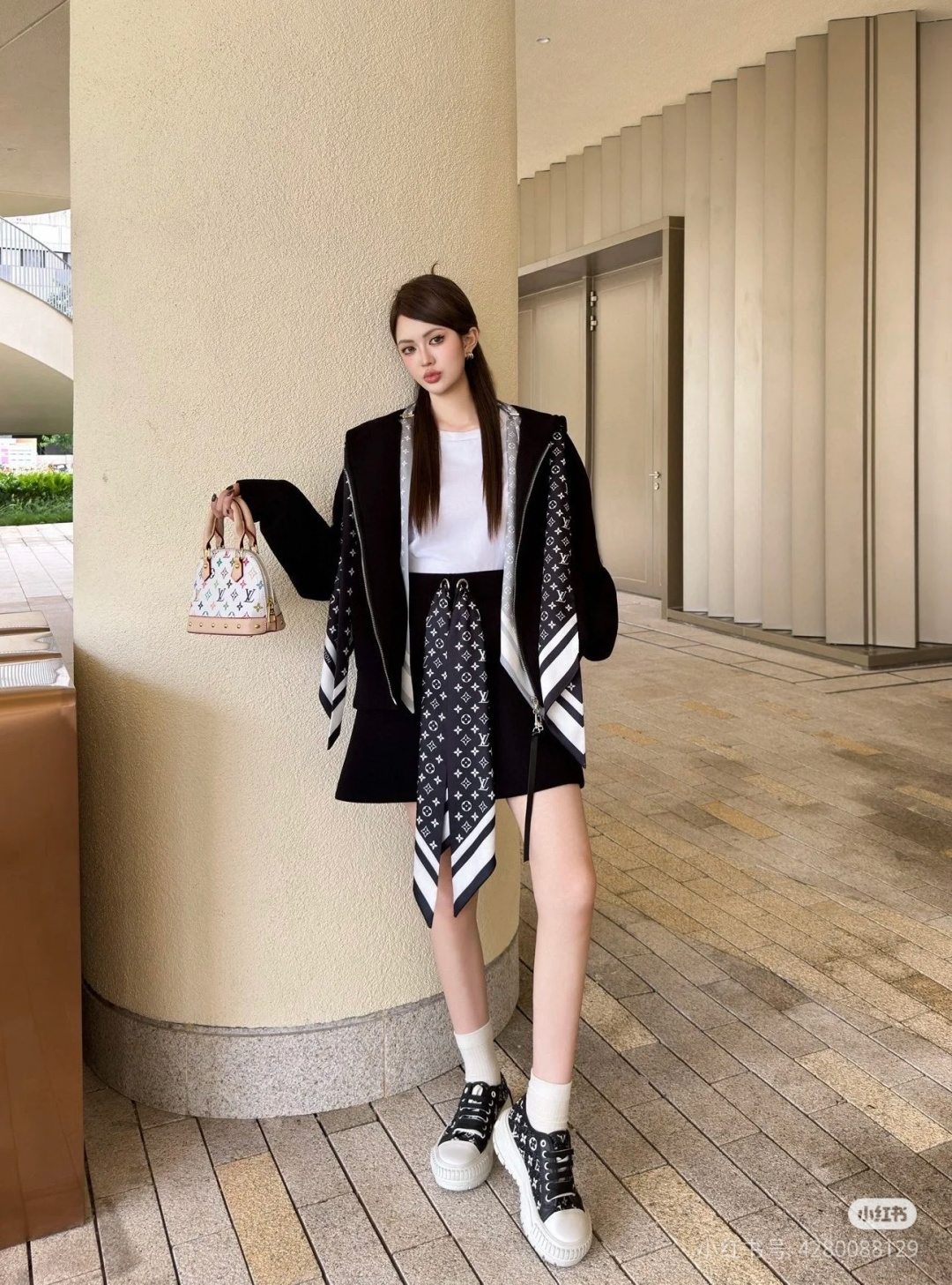 NO:493882,Reference picture of jacket and skirt, skirt, skirts, jackets & coats, alexander wang19860909外套半裙一套上身参考图,,skirts,jackets & coats,alexander wang,Women's clothing
