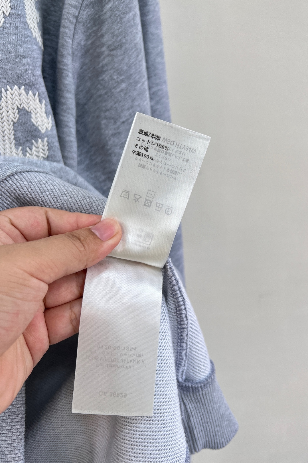 🆕Louis Vuitton25Fw秋冬新款字母刺绣圆领卫衣丨⚠独家高版出品！浅灰主色调，简约又显质感。