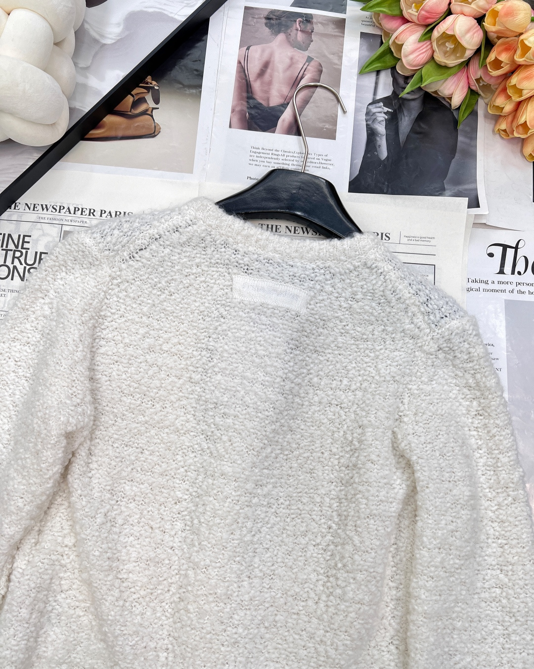 🆕Acne早秋新款蝴蝶结开衫，特种羊毛纱，棉花般感觉～针种:3针，3针织机比较贵，然后机器少，粗针的汕头