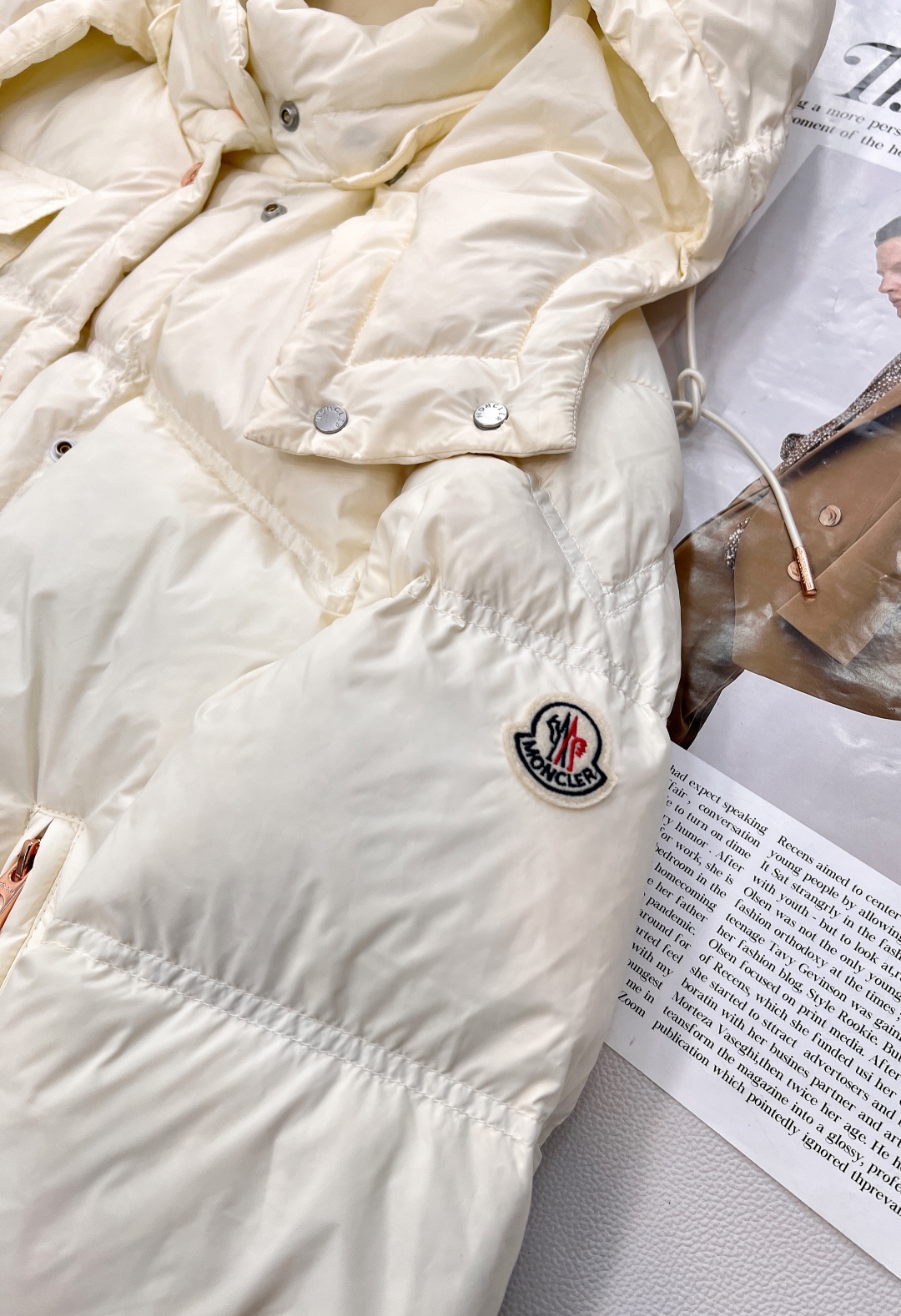 🆕Moncler2025新款可拆卸连帽羽绒服，定制YB进口防风防水尼龙材质 其工艺还原 升级材质 提升秋