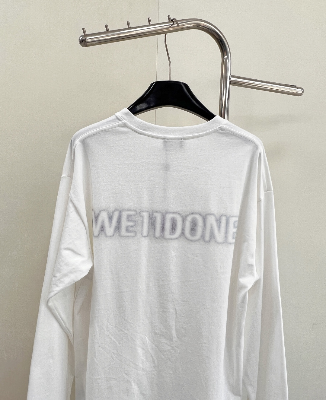 🆕We11白色泰迪熊长袖，超可爱的白色泰迪熊🧸印花有做旧晕染效果，宽松版型 略微oversize感觉，袖