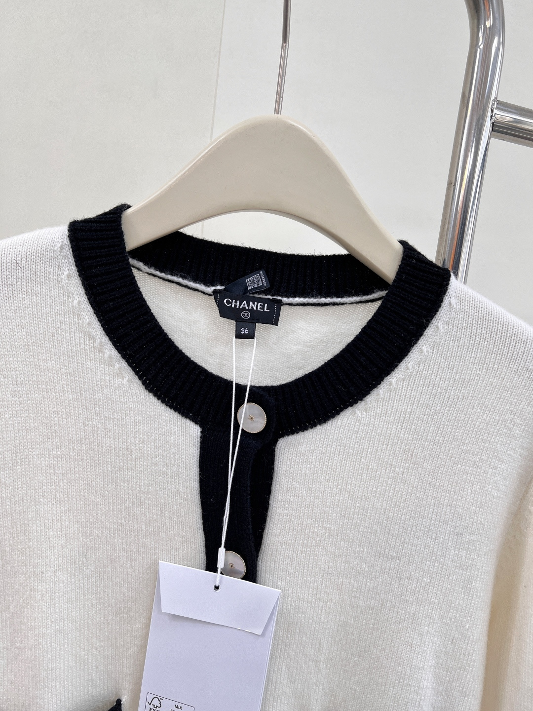 🆕CHANEL25FW✂️蝴蝶结开衫..📌📌梦幻联动 大爱这件鸭！！采用最新进口机正5针工艺织造 面料手