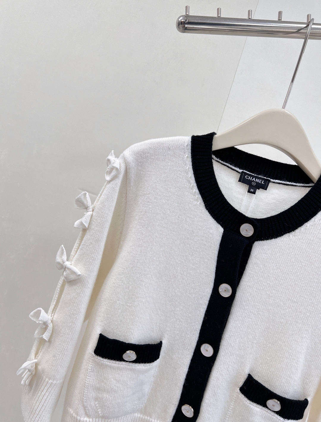 🆕CHANEL25FW✂️蝴蝶结开衫..📌📌梦幻联动 大爱这件鸭！！采用最新进口机正5针工艺织造 面料手