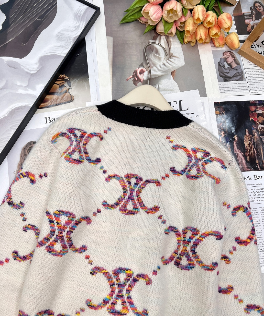 🆕Celine2025SS新款拼色V领🈵️logo针织开衫，定制YB羊毛针织材质 质感高级 舒适保暖 拼