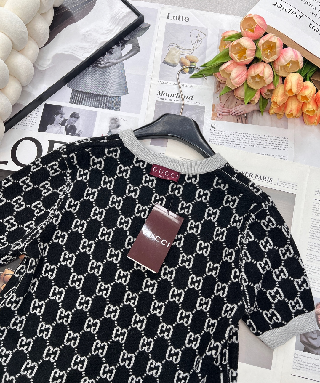 🆕Gucci2025新品两面穿圆领提花针织短袖，定制YB羊毛纱线织造 质感上乘 穿搭舒适 圆领针织短袖版