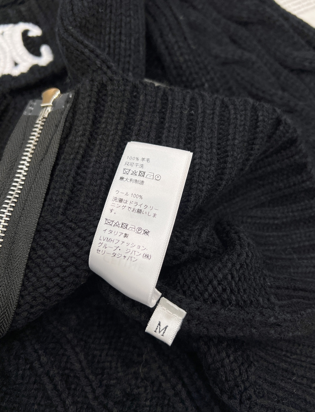 🆕2025Ss Celine秋冬新款凯旋门刺绣徽标开衫，奶fufu的ce毛衣开衫，穿上一整个温柔的感觉，
