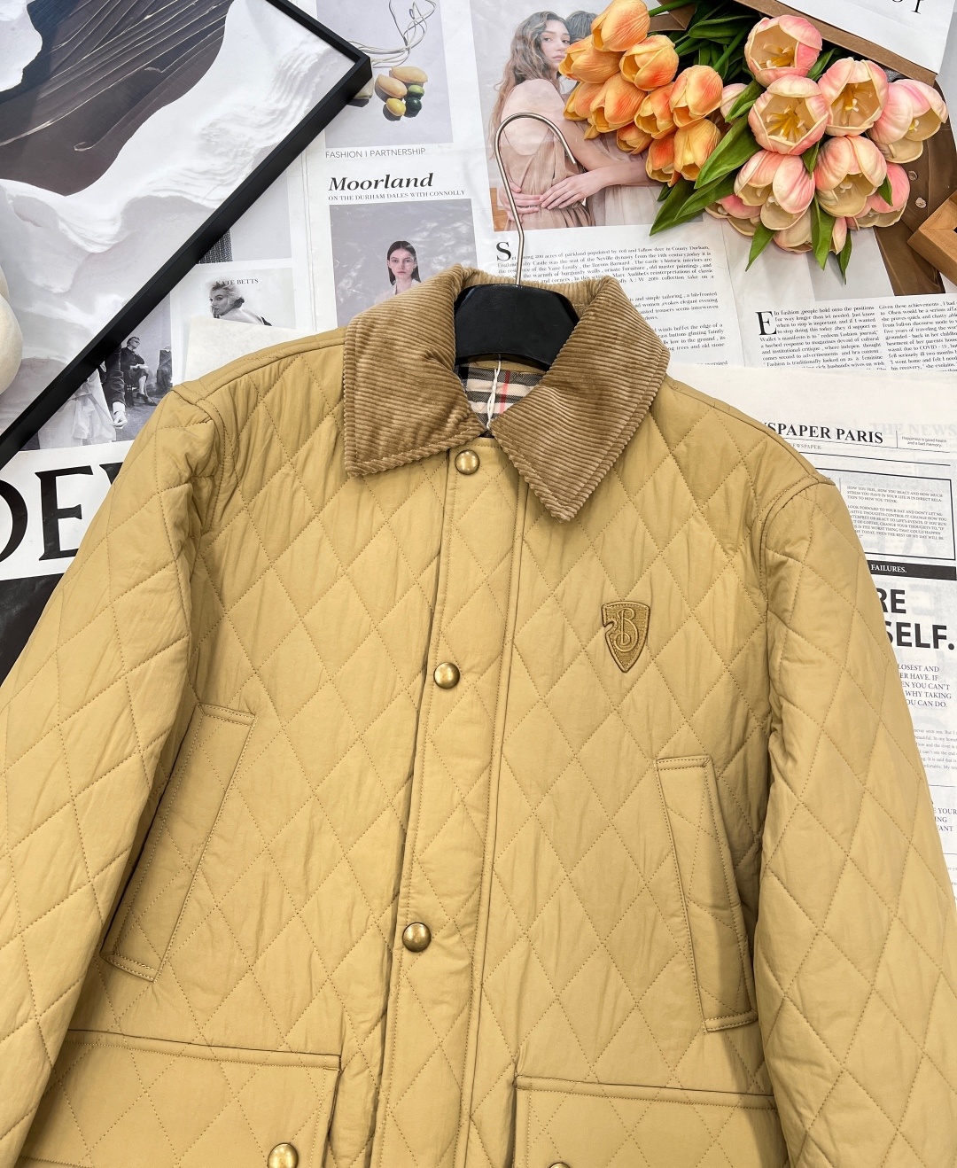 🆕Burberry25年最新款学院风棉服 真的好好看啊,巴宝莉这一季设计真的不错!中长款秋冬配百褶裙乐福