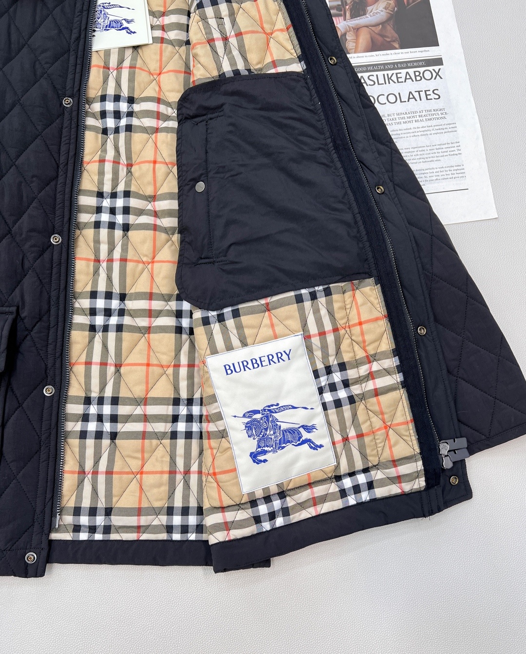 🆕Burberry25年最新款学院风棉服 真的好好看啊,巴宝莉这一季设计真的不错!中长款秋冬配百褶裙乐福