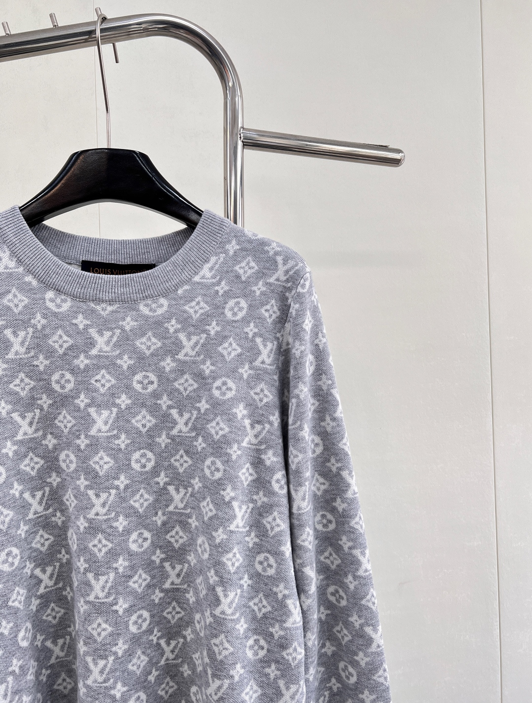 🆕Louis Vuitton 25SS限定新款毛衣 ！图案吸睛效果特别棒 、版型几乎不挑人 上身十分好看