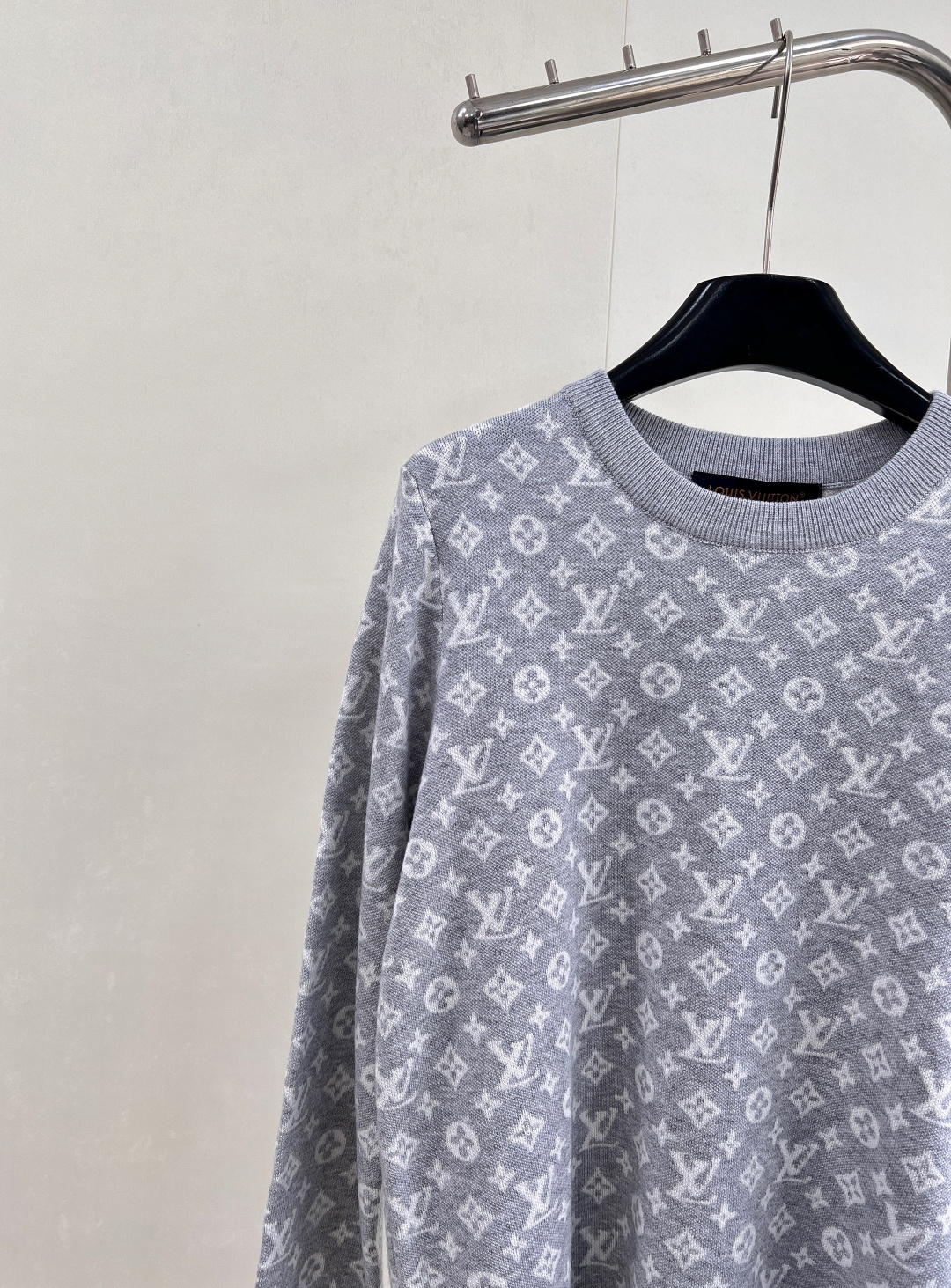 🆕Louis Vuitton 25SS限定新款毛衣 ！图案吸睛效果特别棒 、版型几乎不挑人 上身十分好看