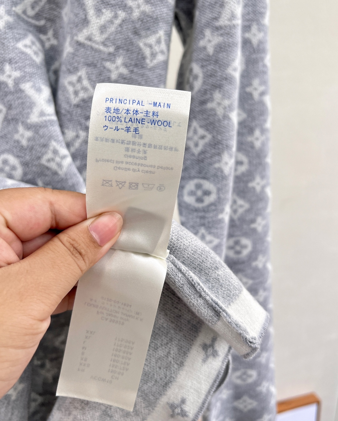 🆕Louis Vuitton 25SS限定新款毛衣 ！图案吸睛效果特别棒 、版型几乎不挑人 上身十分好看