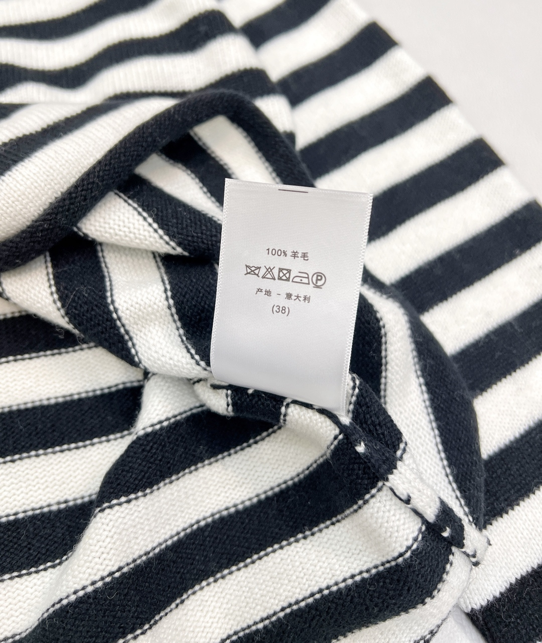 🆕Dior早秋新款船锚肩扣条纹字母logo毛衣软糯又舒服，上身完全不挑人 包容性强，条纹是每年的流行元素